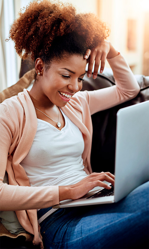 girl_with_laptop